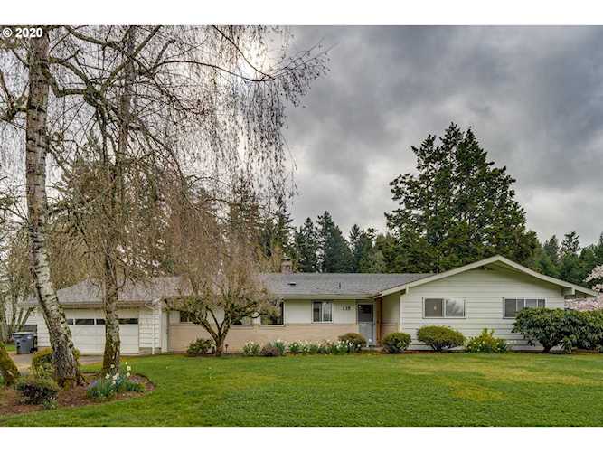 135 SE Crestview Dr Hillsboro, OR 97123