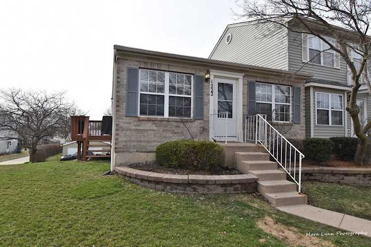 1222 Lencioni Ct Geneva, IL 60134