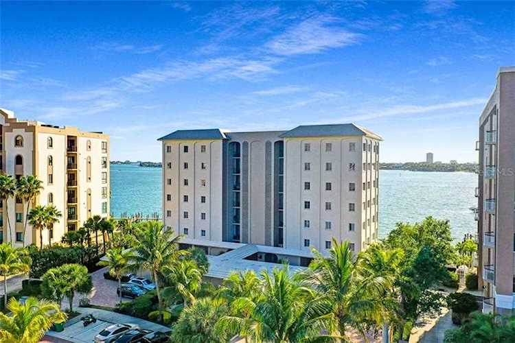 350 Golden Gate Point #32 Sarasota, FL 34236