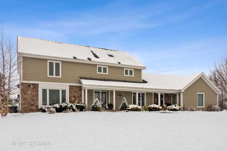 12 Heather Ln Hawthorn Woods, IL 60047
