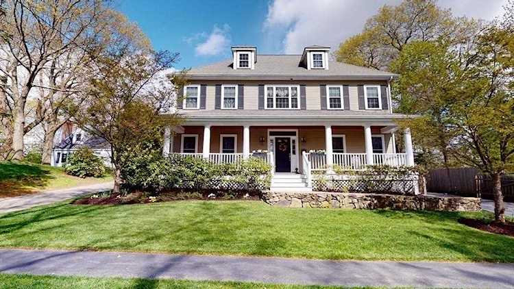 63 Woodledge Rd Needham, MA 02492