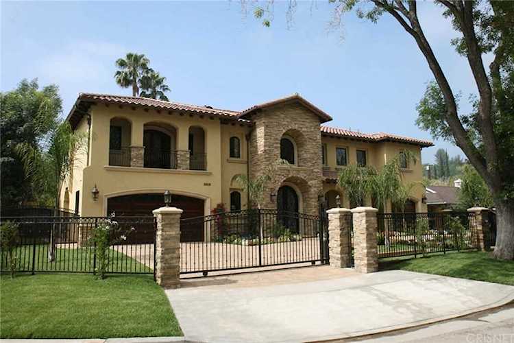 18610 Ringling Street Tarzana, CA 91356