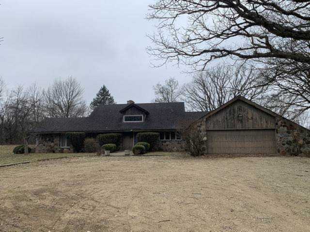 317 S Valley Hill Rd Bull Valley, IL 60098