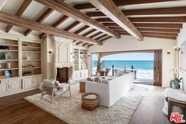 21360 Pacific Coast Highway Malibu, CA 90265