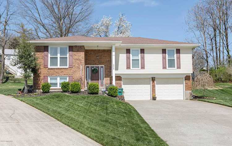 2328 Alice Kay Dr Louisville, KY 40214