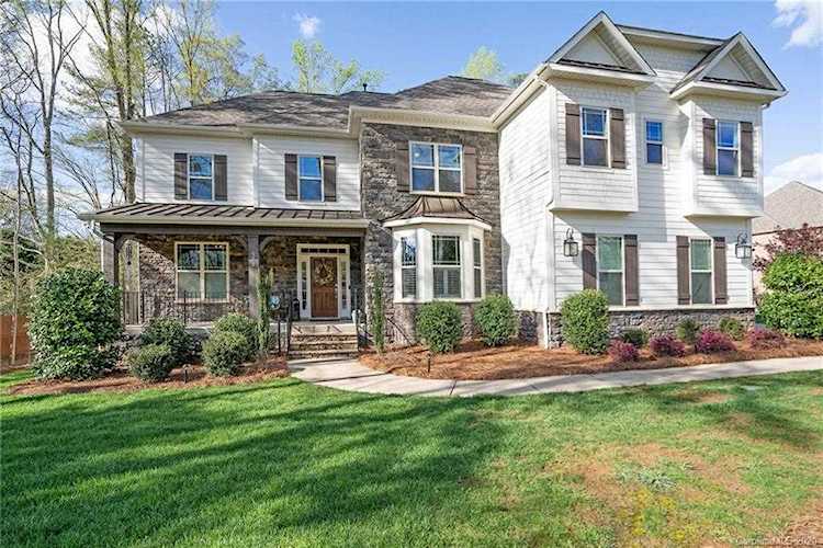 528 Hillandale Dr Charlotte, NC 28270