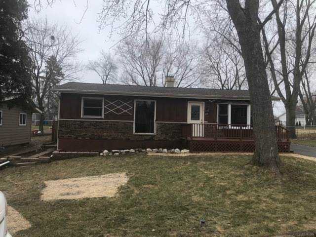 1112 Maple St Lake In The Hills, IL 60156