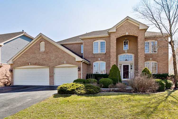 1691 Stanwich Rd Vernon Hills, IL 60061