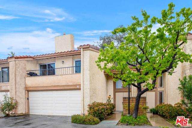 19547 Rinaldi Street #32 Northridge, CA 91326