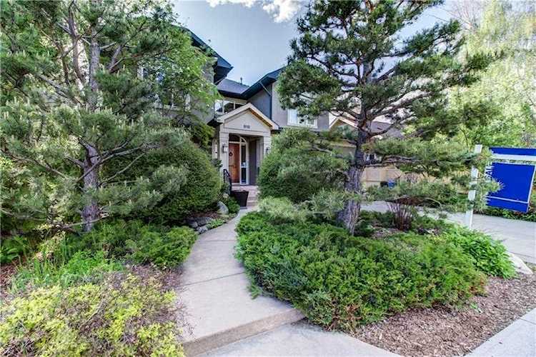 818 Rideau Road SW Calgary, AB T2S 0R6