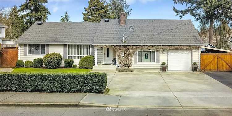 8011 40th St W University Place, WA 98466