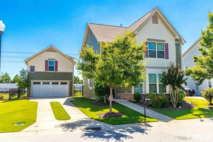 82 Heathwood Drive Clayton, NC 27527