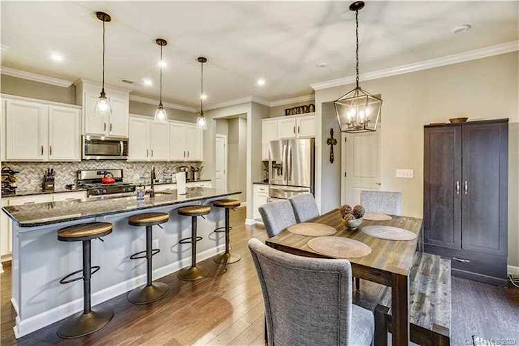 8415 Flint Hill Rd Charlotte, NC 28273