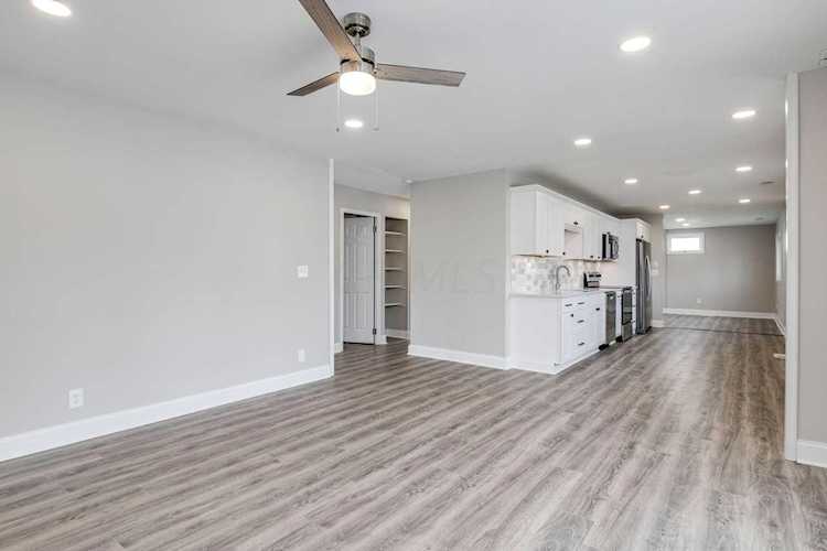 583 Daventry Lane Columbus, OH 43230