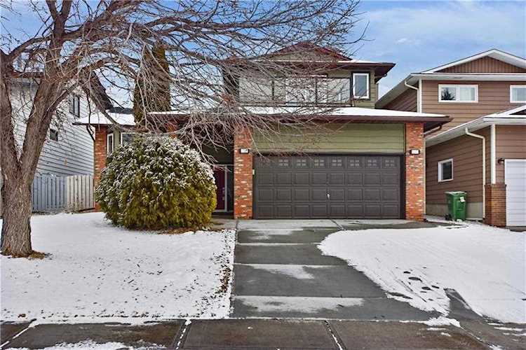 107 Hawkwood Way NW Calgary, AB T3G 1X3