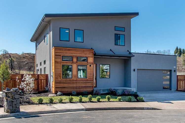 2120 Vintage Circle Santa Rosa, CA 95404