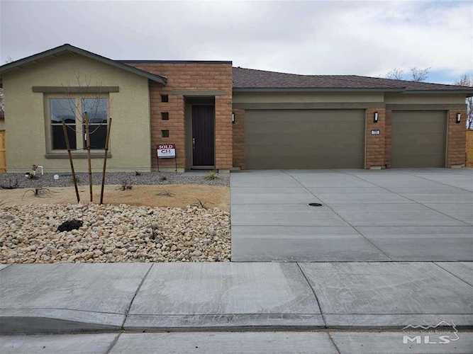 745 Palomino Way Fernley, NV 89408