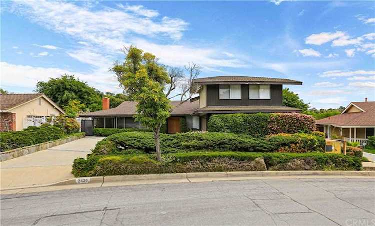 2434 E Valley Glen Lane Orange, CA 92867