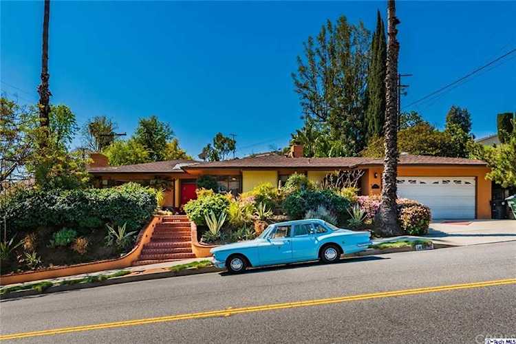 1460 E Glenoaks Boulevard Glendale, CA 91206