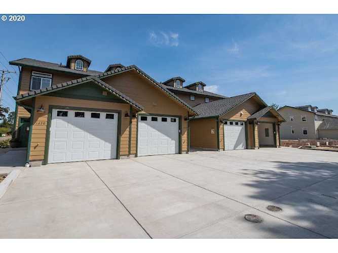 1634 32nd St Florence, OR 97439