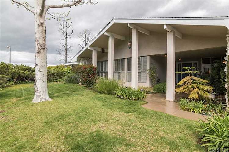 16200 Dorilee Lane Encino, CA 91436