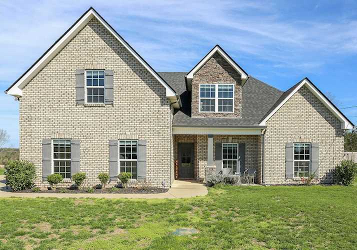 1018 Cascadeway Dr Murfreesboro, TN 37129