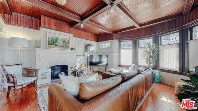 103 Brooks Avenue Venice, CA 90291