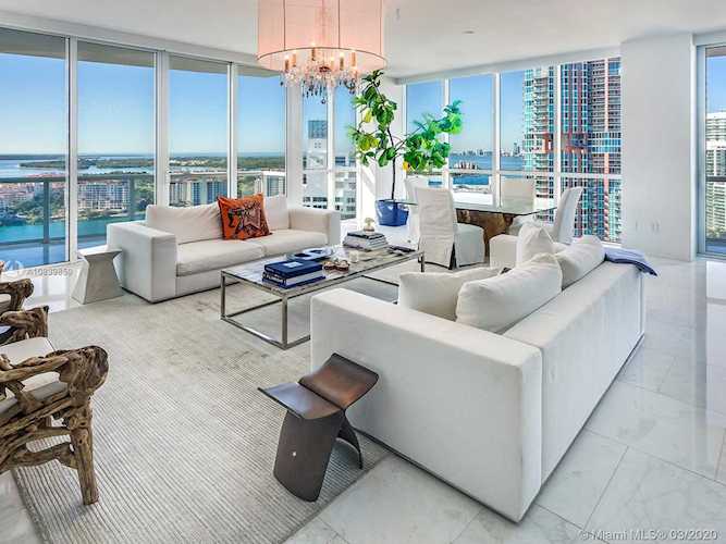 50 S Pointe Dr #2803 Miami Beach, FL 33139