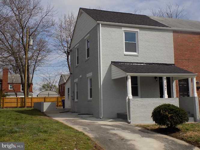 2137 Oxford St Arlington, VA 22204