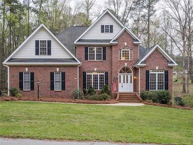 2101 Brookwood Trl Sanford, NC 27330 | MLS 629058 Photo 1