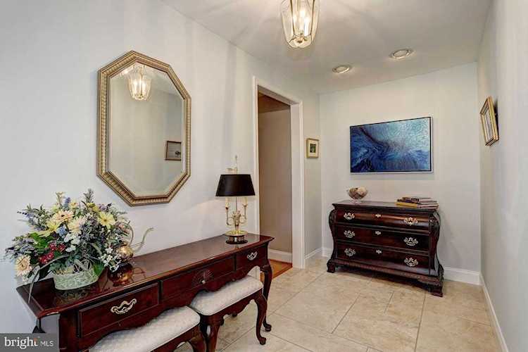 2425 Hartfell Rd Lutherville Timonium, MD 21093 | MLS ® MDBC489714 Photo 1