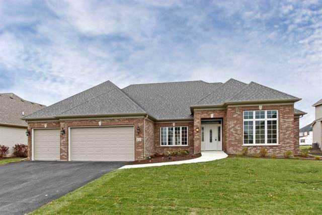 4307 White Ash Ln Naperville, IL 60564