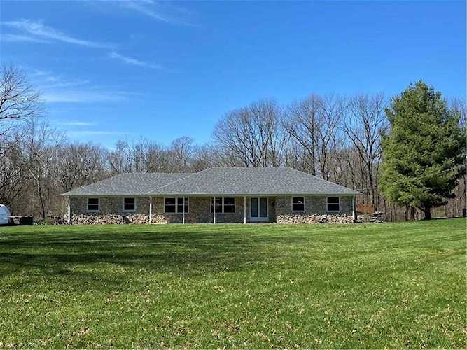 ClaireAnne Aikman - Homes for Sale, Homes to Buy, Realtor Photo 1
