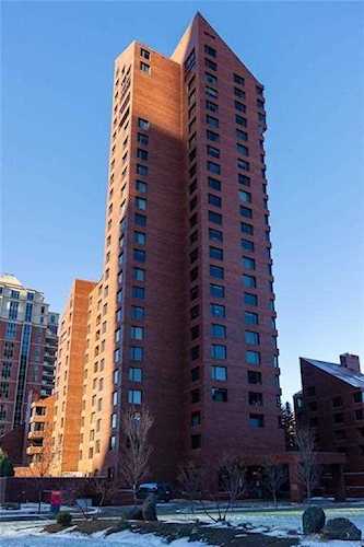 500 Eau Claire Avenue SW #1302A Calgary, AB T2P 3R8