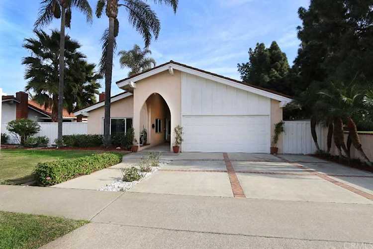 14122 Utt Drive Tustin, CA 92780