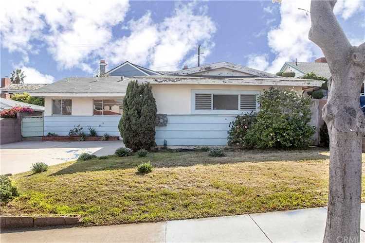 1313 S Gertruda Avenue Redondo Beach, CA 90277