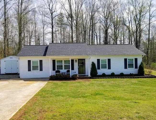 2213 Angle Dr Conover, NC 28613