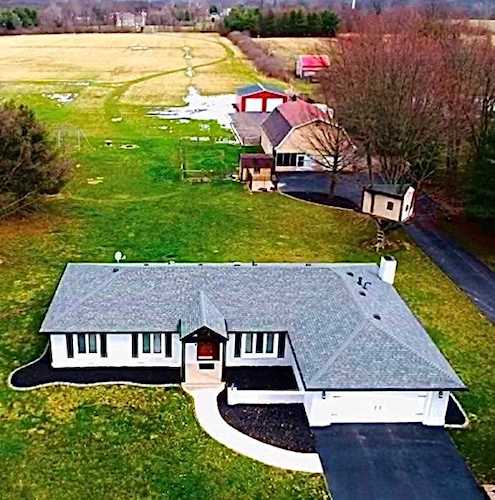 ClaireAnne Aikman - Homes for Sale, Homes to Buy, Realtor Photo 1