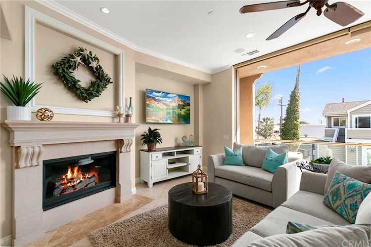 131 44th Street Newport Beach, CA 92663