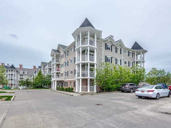 69 Country Village Manor NE #5109 Calgary, AB T3K 0P1