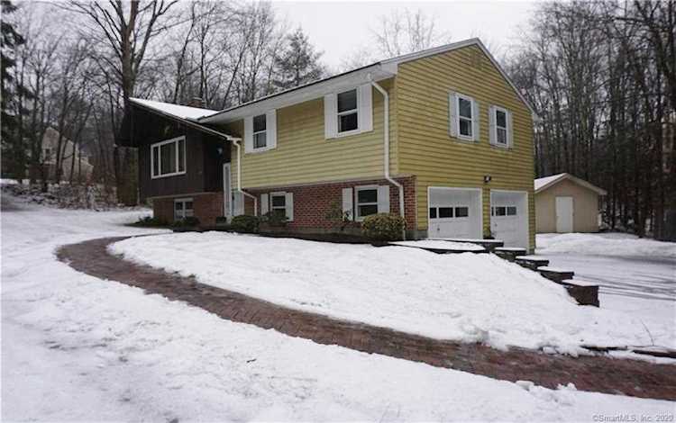 58 Chestnut Hill Road Torrington, CT 06790 | MLS 170270001 Photo 1