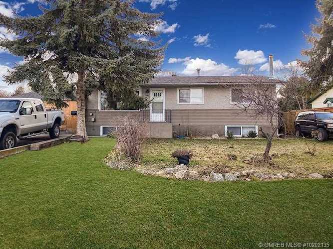 215 South Davie Road Kelowna, BC V1X3Y6