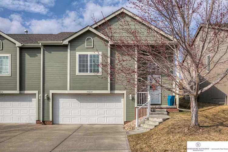14214 Newport Ave Omaha, NE 68164 | MLS 22007295 Photo 1