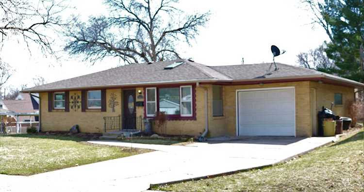 2612 Carmac Rd Rockford, IL 61101