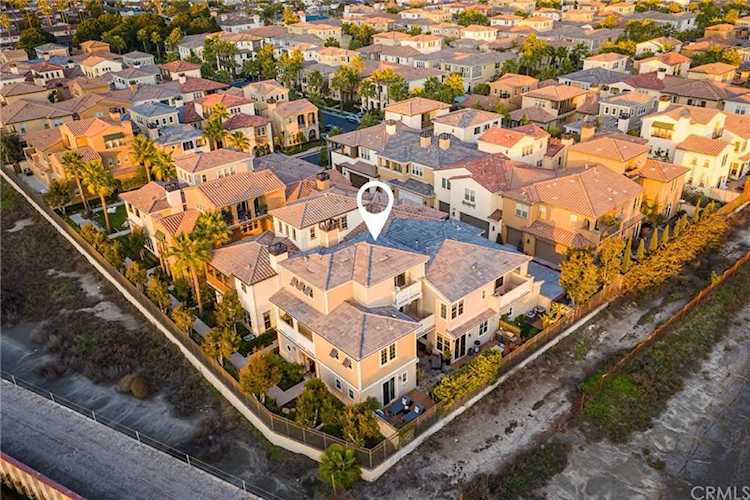 8186 Noelle Drive Huntington Beach, CA 92646