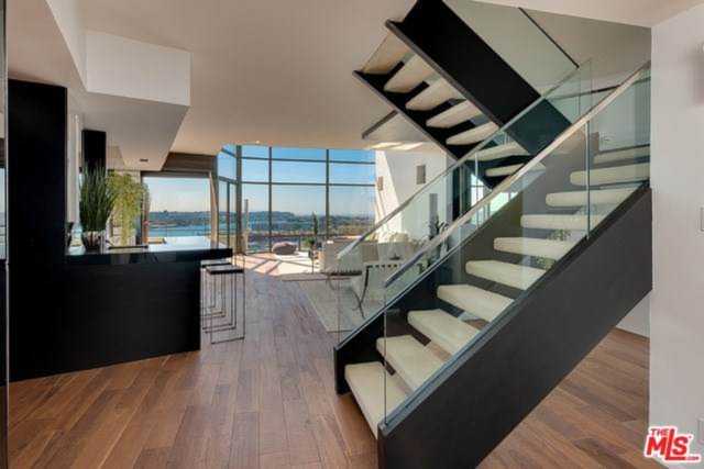4335 Marina City Drive #PH34 Marina Del Rey, CA 90292