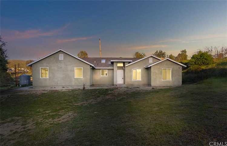 24025 Acacia Street Menifee, CA 92584 | MLS EV20066135 Photo 1