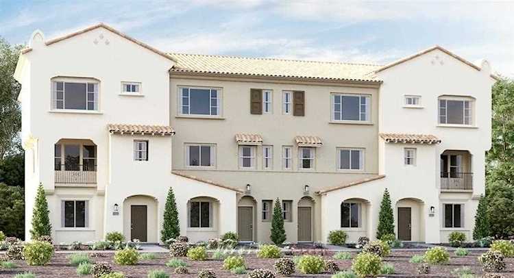 1574 Fortaleza Way #26 Vista, CA 92081