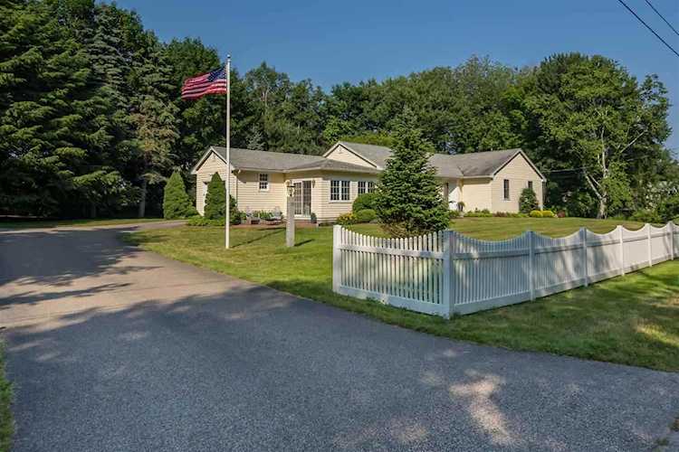 15 Willowbrook Ave Rye, NH 03871