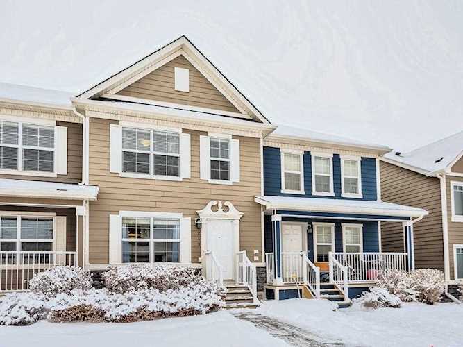 249 Rainbow Falls Manor Chestermere, AB T1X 0M4